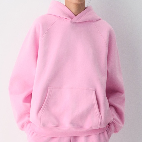 Aritzia Cozy Sweatfleece Mega Raglan Hoodie- Morganite Pink - Picture 3 of 6